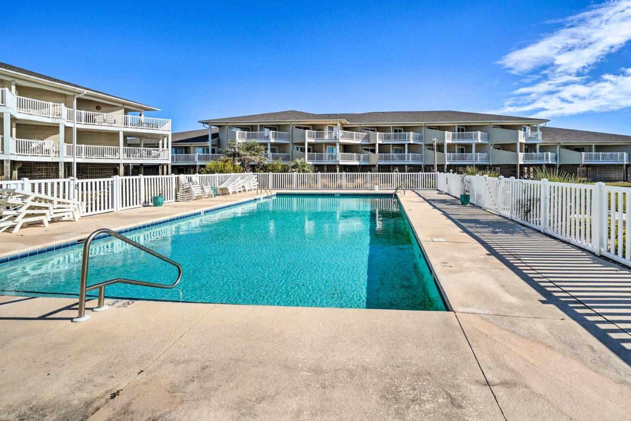 Oak Island Beachfront Condo With Community Pool Buitenkant foto