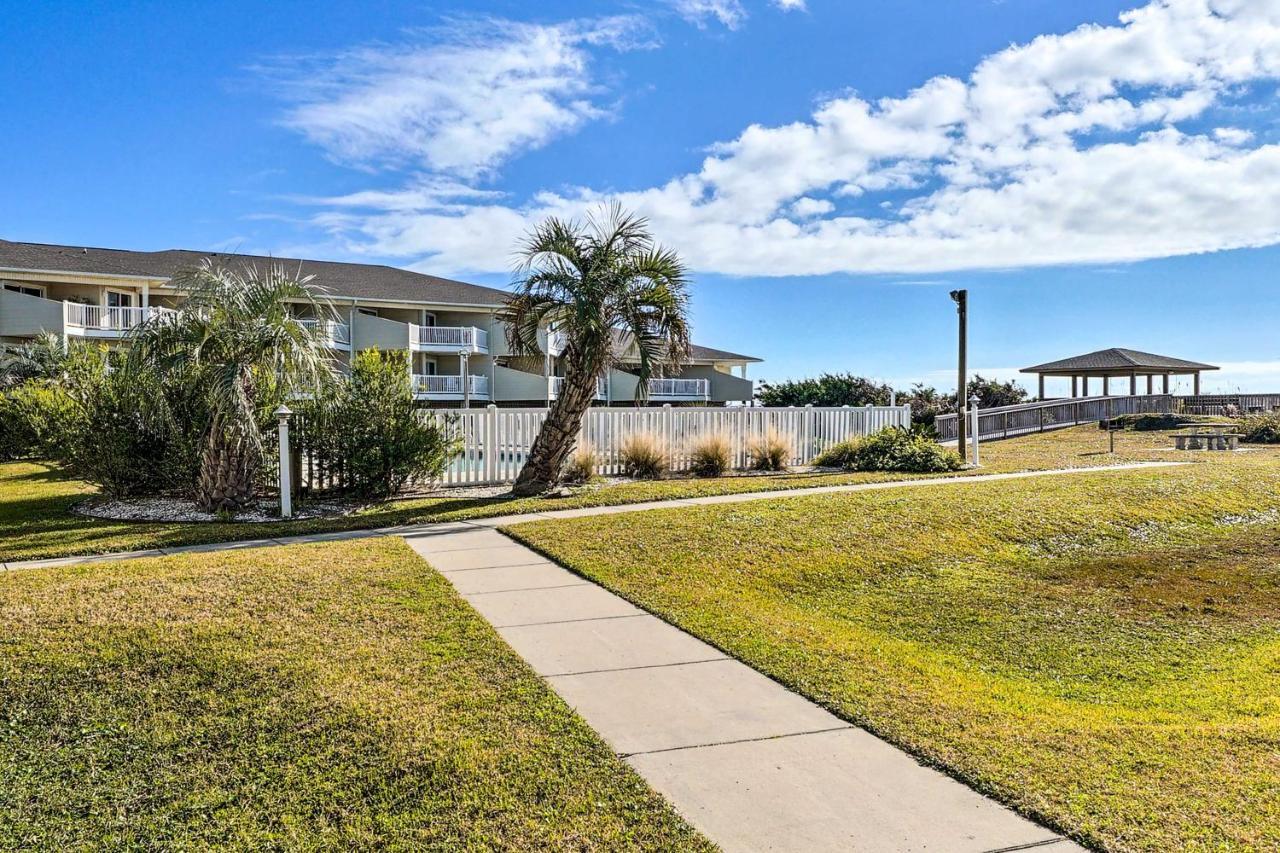 Oak Island Beachfront Condo With Community Pool Buitenkant foto