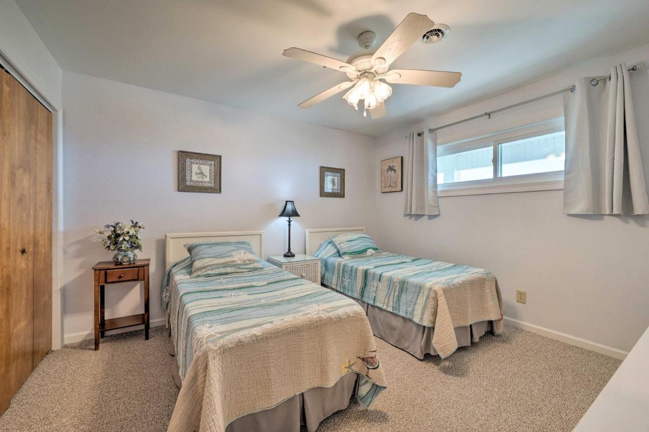 Oak Island Beachfront Condo With Community Pool Buitenkant foto