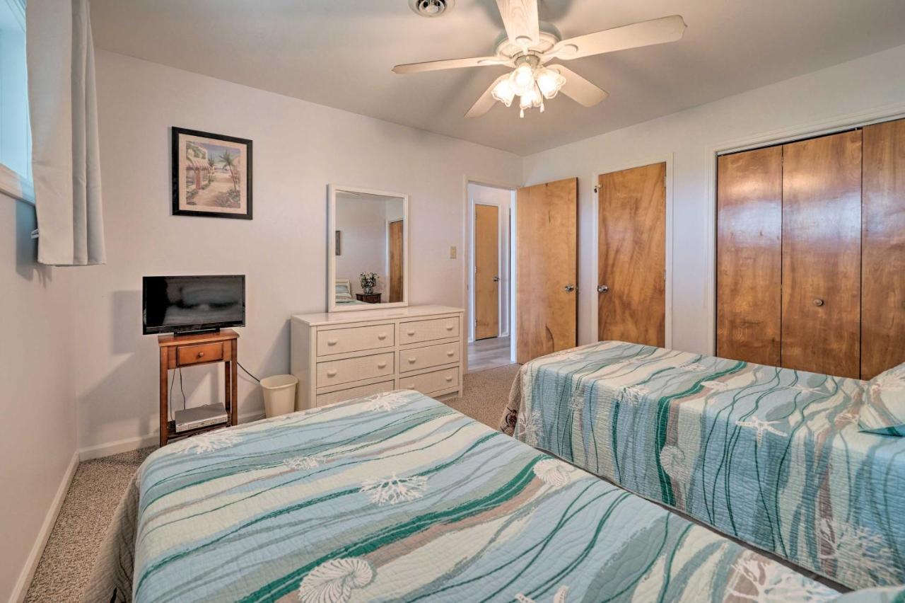 Oak Island Beachfront Condo With Community Pool Buitenkant foto