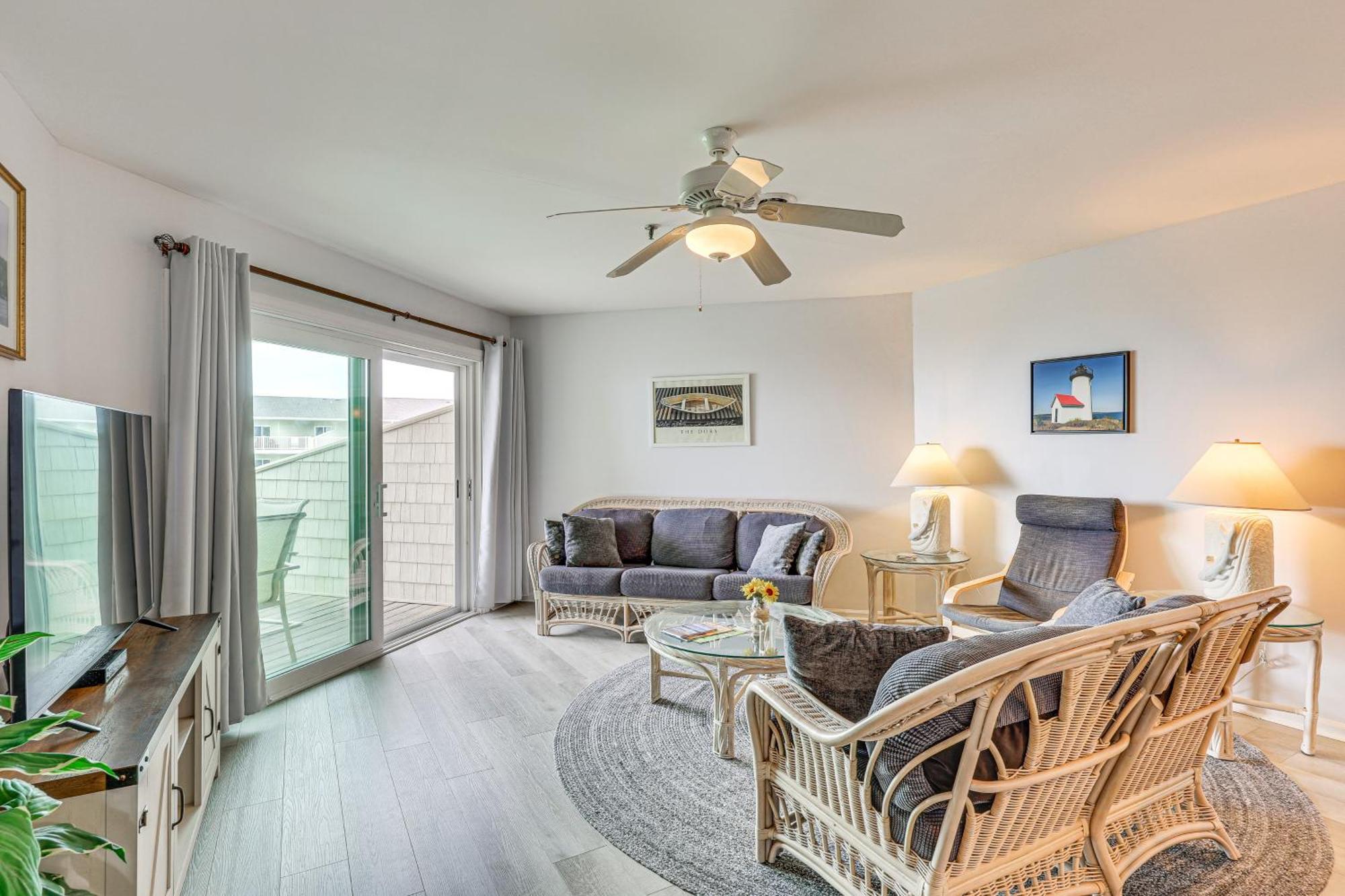 Oak Island Beachfront Condo With Community Pool Buitenkant foto